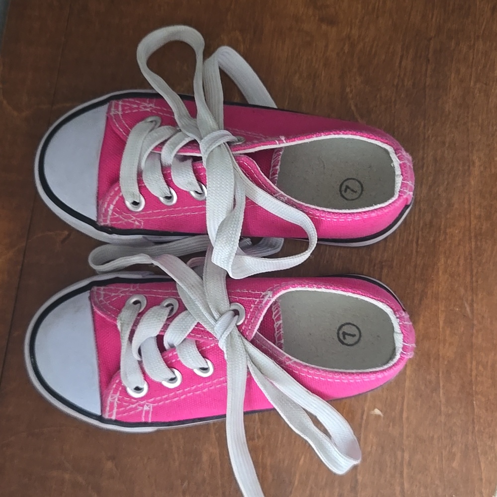 Toddler canvas sneakers